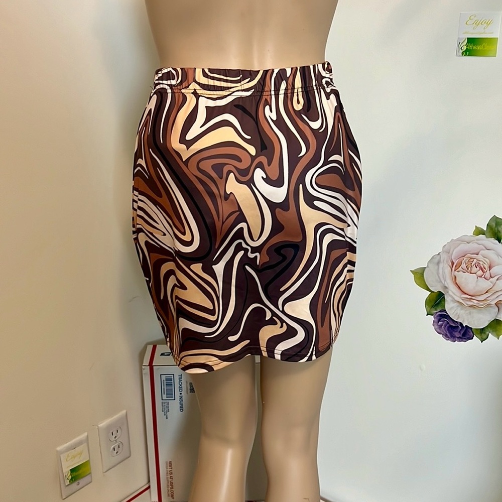 Pattern Mini skirt - Picture 4 of 7